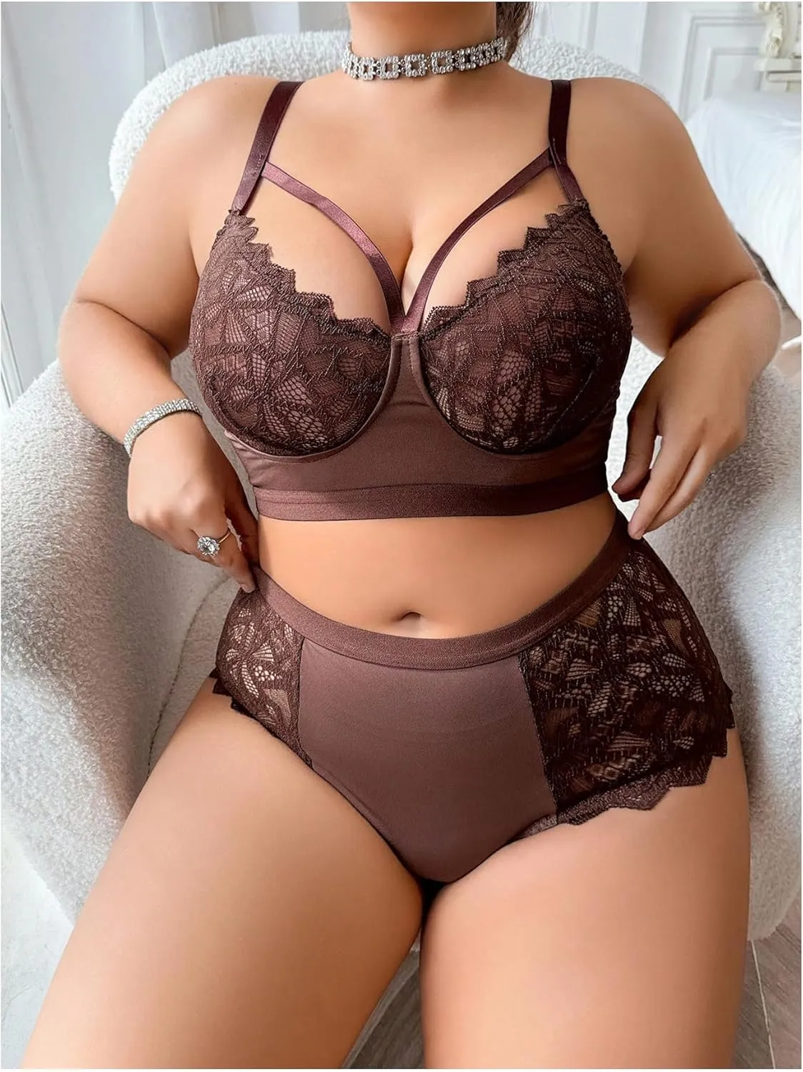 MakeMeChic Women's Plus Size Lingerie Sets Contrast Lace Cut Out Wireless Bra and Panty Set