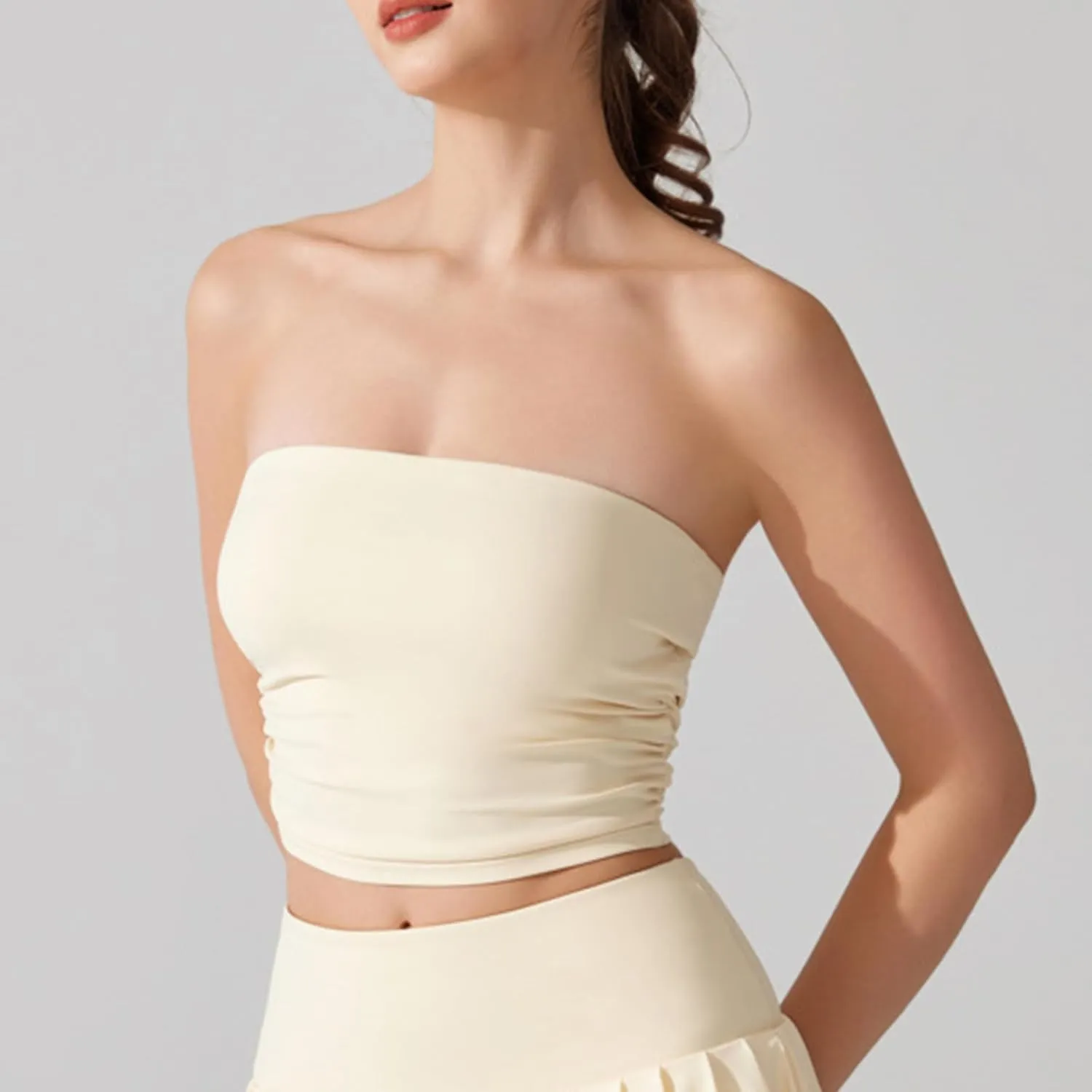 Sexy Strapless Shelf Bra Crop Top for Women Stretchy Ruched Side Bandeau Tops Casual Smooth Going Out Tube Brarettes