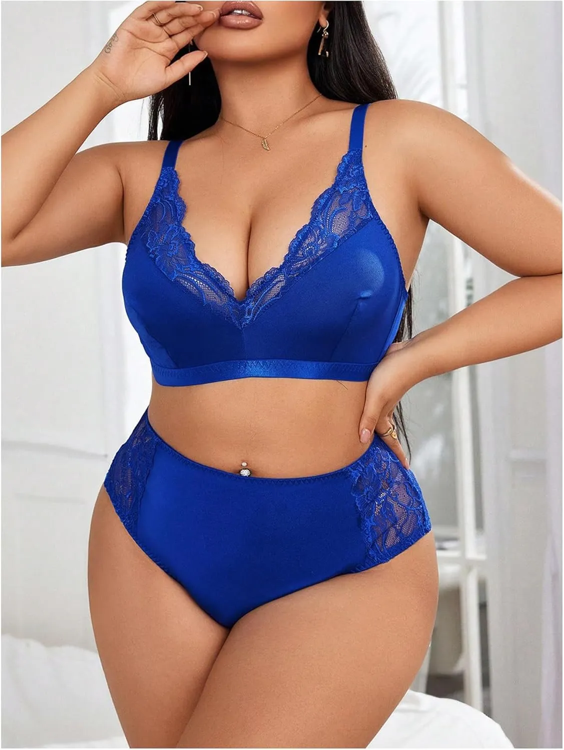 SOLY HUX Women's Plus Size Lingerie Set Deep V Wireless Bra and Panty Set Lace Boudoir Outfits 2 Piece