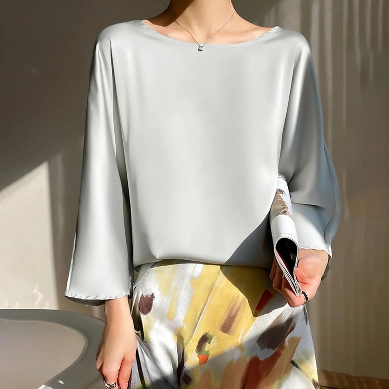 Summer 3/4 Sleeve Tops for Women Round Neck Loose T Shirt Draping Silk Smooth Satin Shirt Tees Dressy Business Blouse